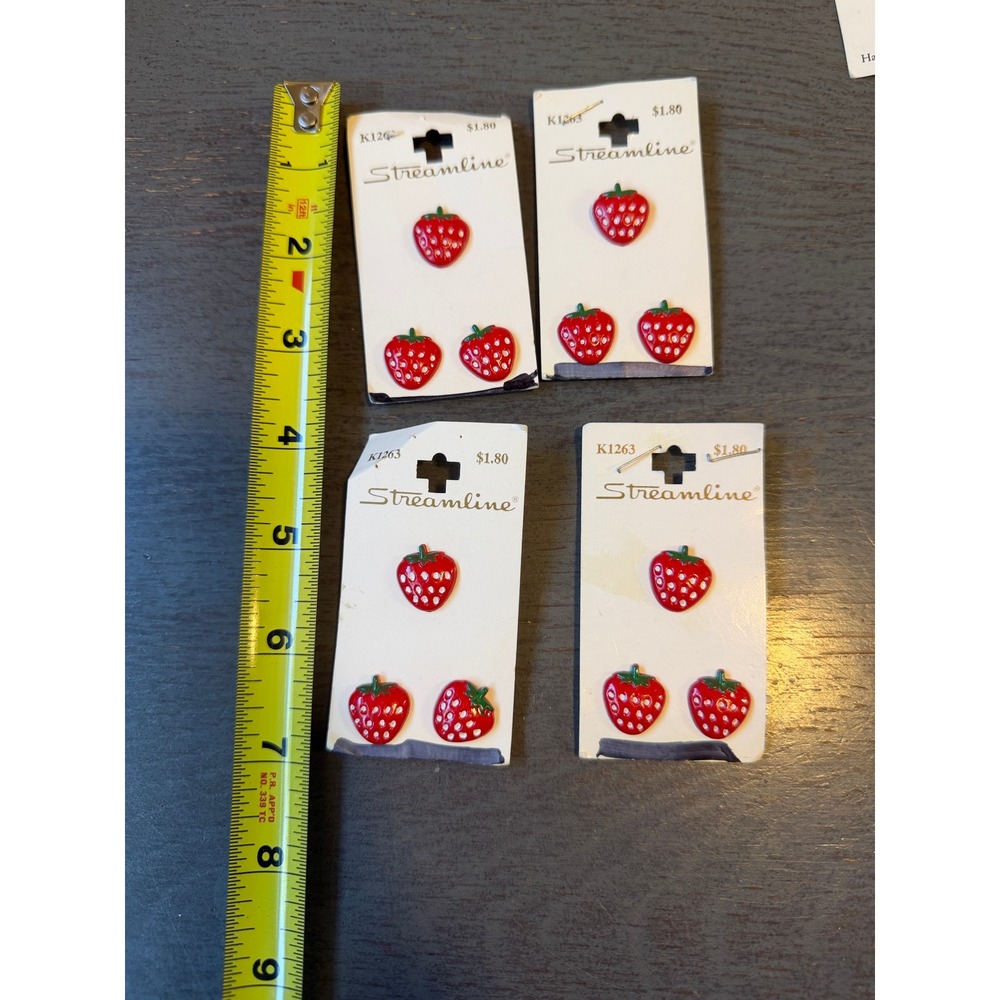Vintage Streamline Strawberry Buttons Red Fruit Novelty Sewing Notions 4 Cards